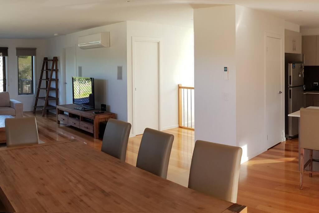 Venus Haven - Beach 1, Linen, Wifi, Netflix Venus Bay Eksteriør billede